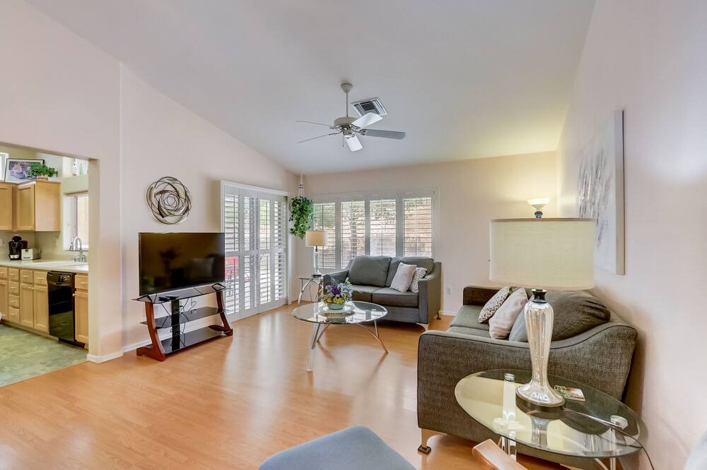 Photo of Livingroom in Summerlin