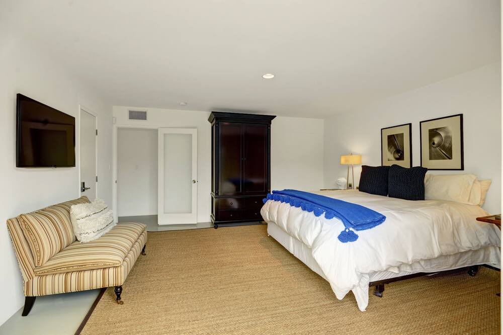 Photo of Bedroom in Deep Well Ranch