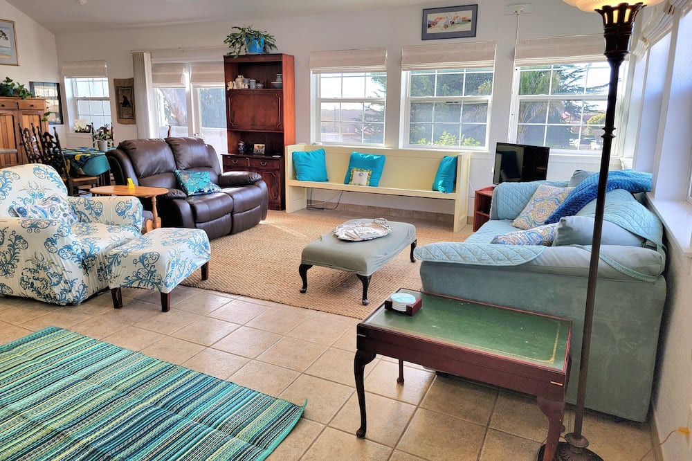 Photo of Livingroom in Grover Beach