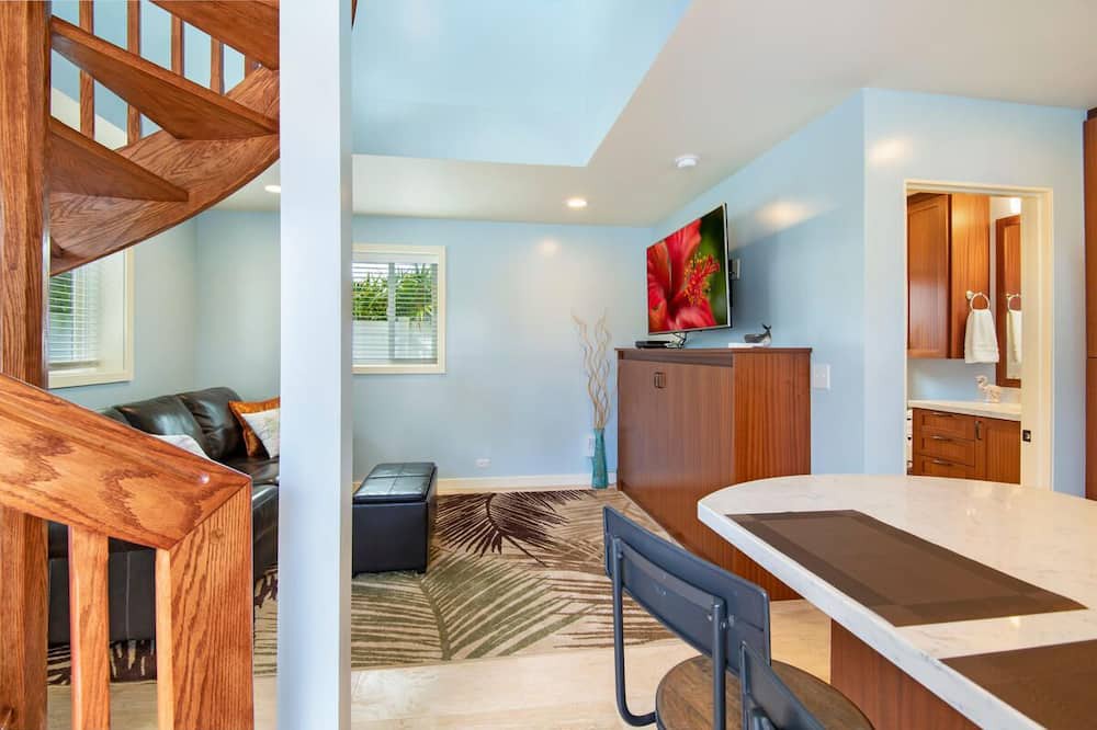 Photo of Livingroom in Waialua