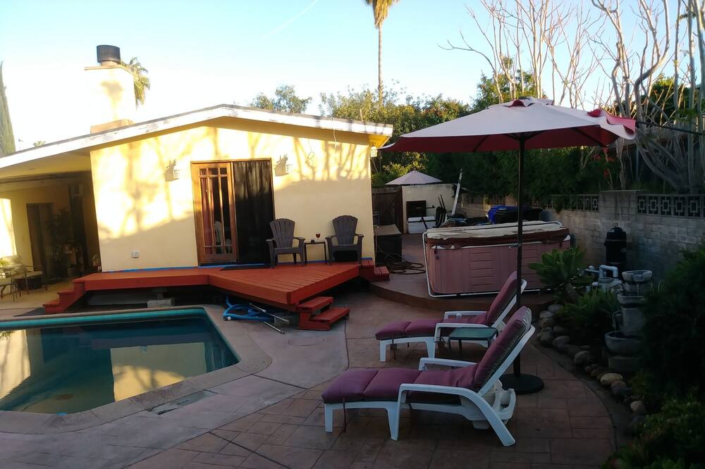 Photo of Outdoor in College East
