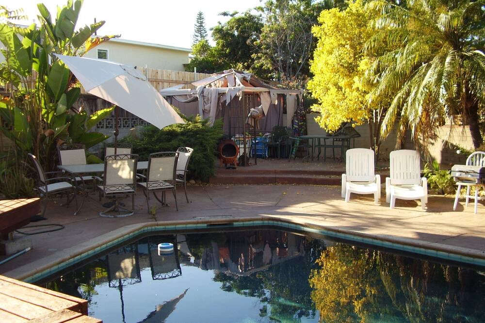 Photo of Outdoor in College East