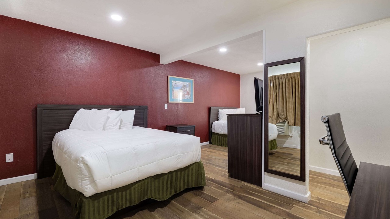 Photo of Bedroom in Needles