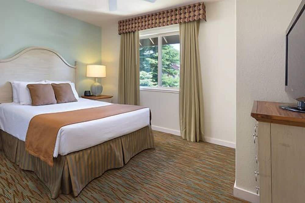 Photo of Bedroom in Round Hill Village