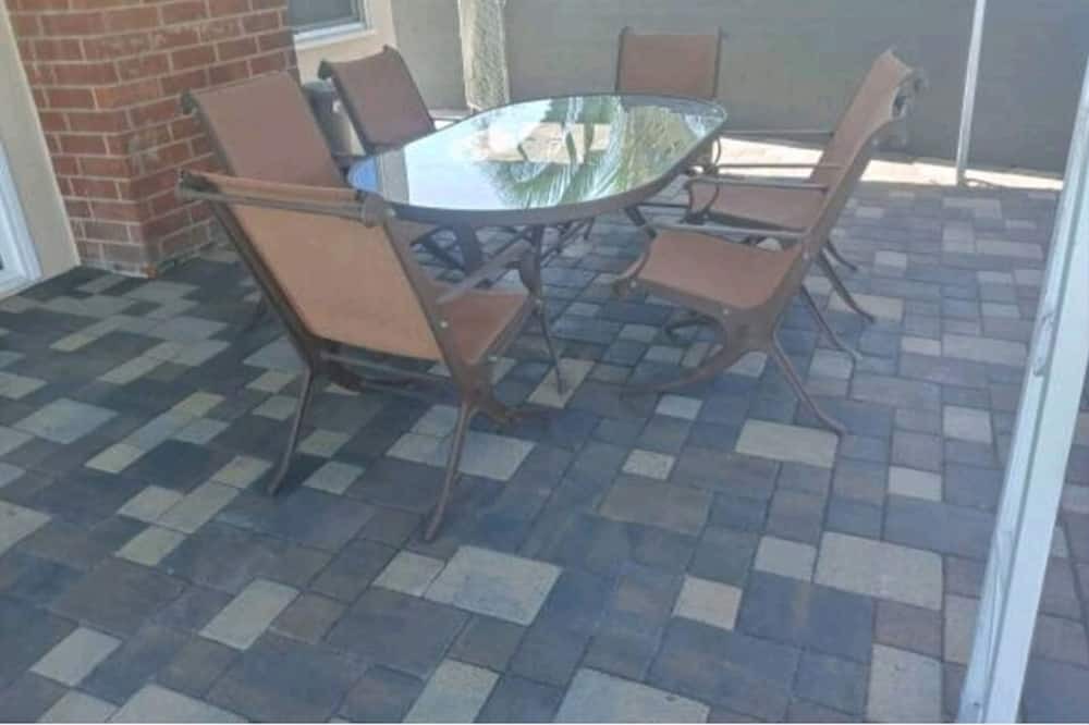Photo of Patio Balcony in Allied Gardens