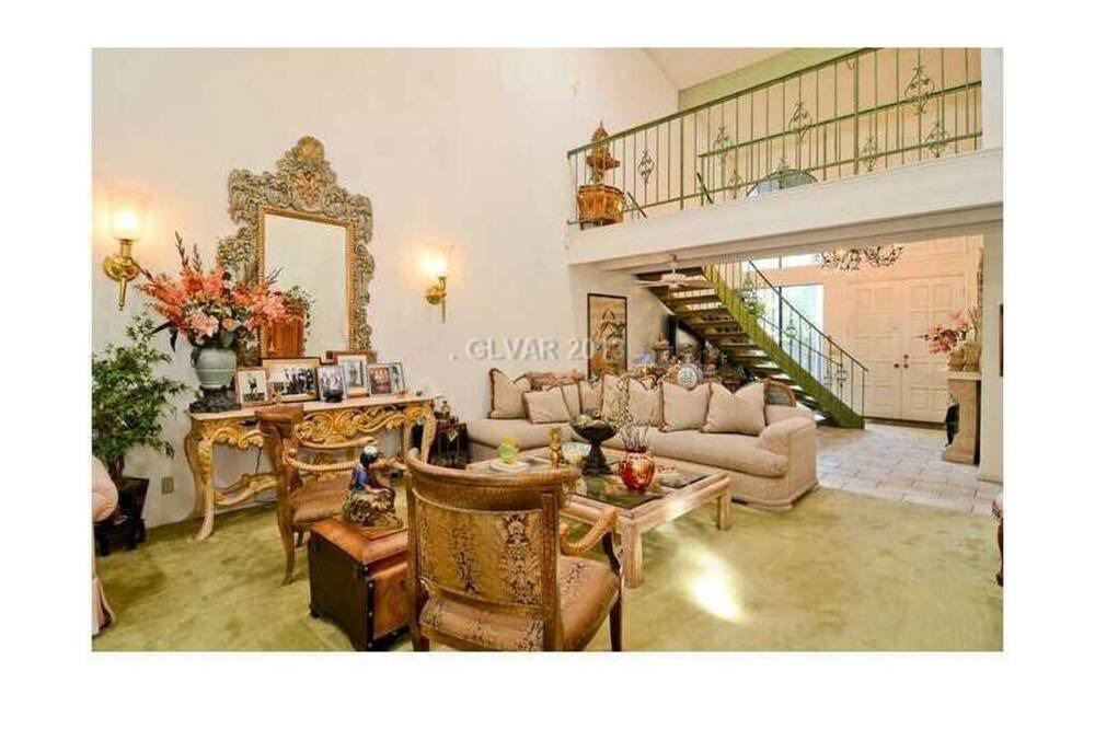 Photo of Livingroom in Rancho Oakey