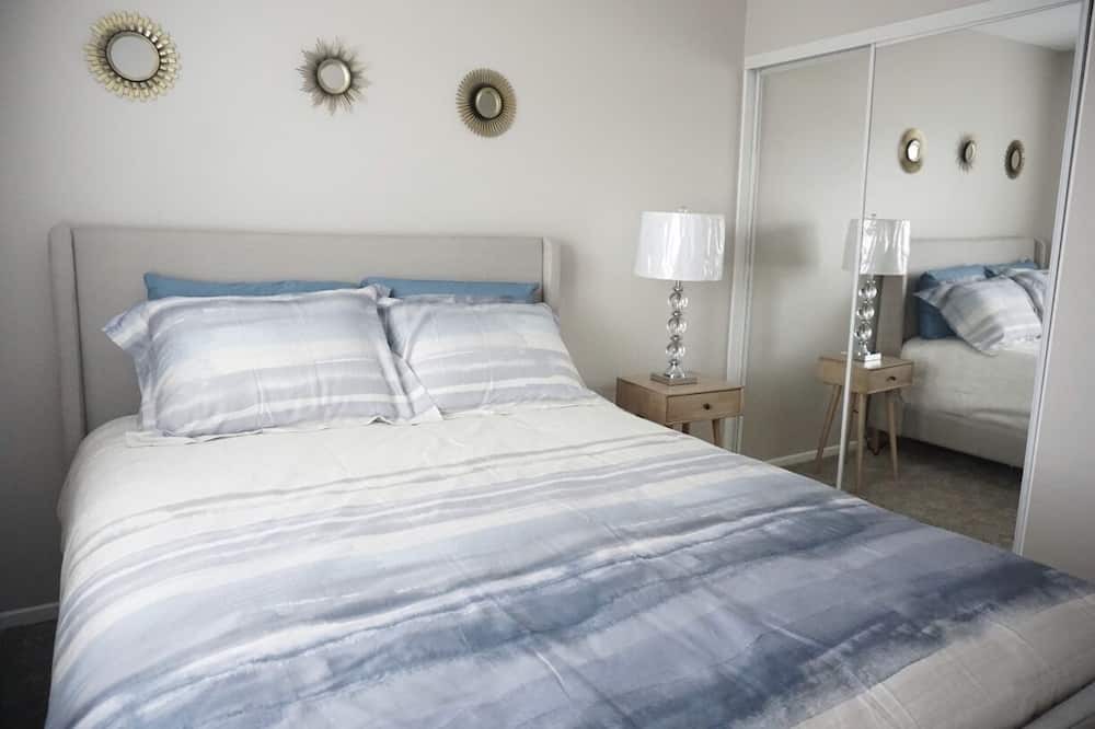 Photo of Bedroom in Ocean View Hills