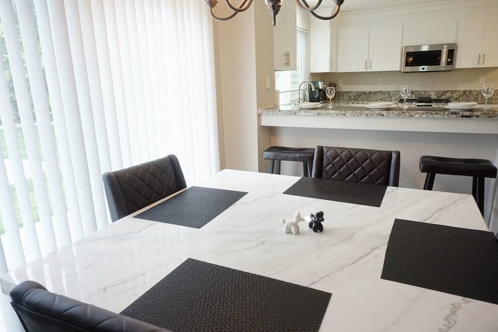 Photo of Kitchen in Ocean View Hills