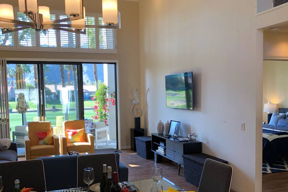 Photo of Bedroom in La Quinta