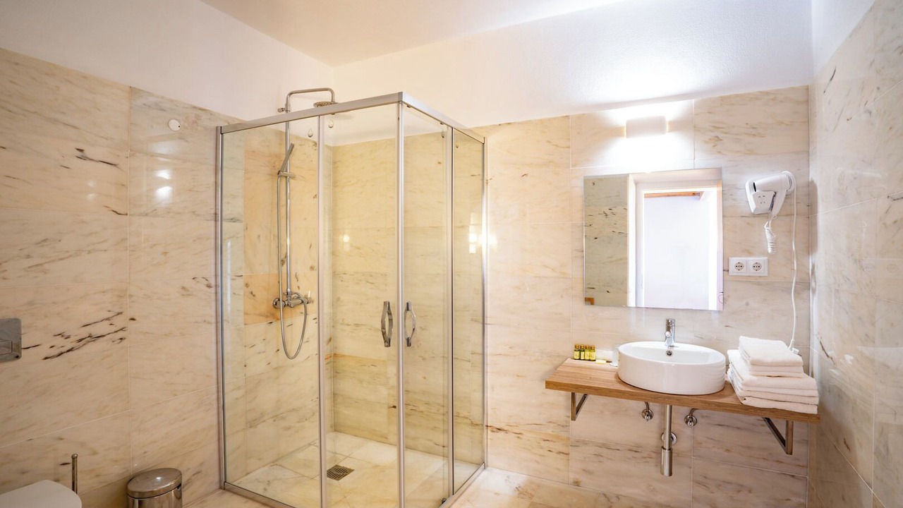 Photo of Bathroom in Portel