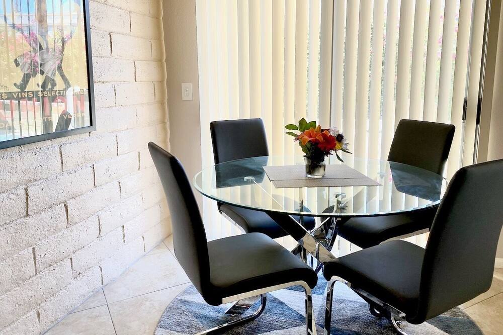 Photo of Kitchen in Cathedral City