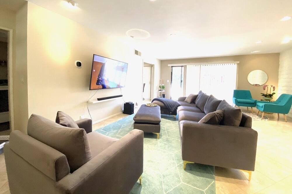 Photo of Livingroom in Cathedral City