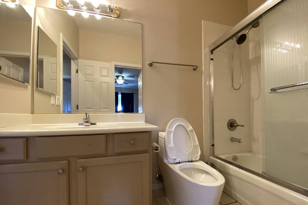 Photo of Bathroom in Summerlin West