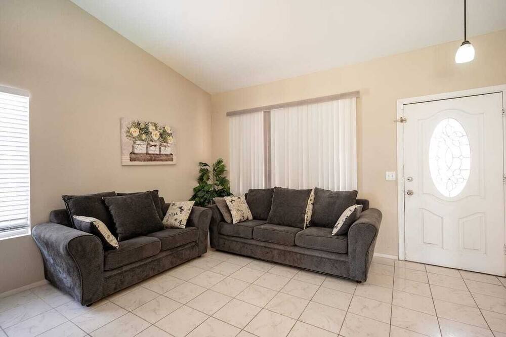 Photo of Livingroom in North Las Vegas