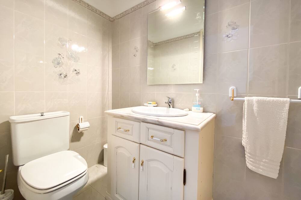Photo of Bathroom in Monchique