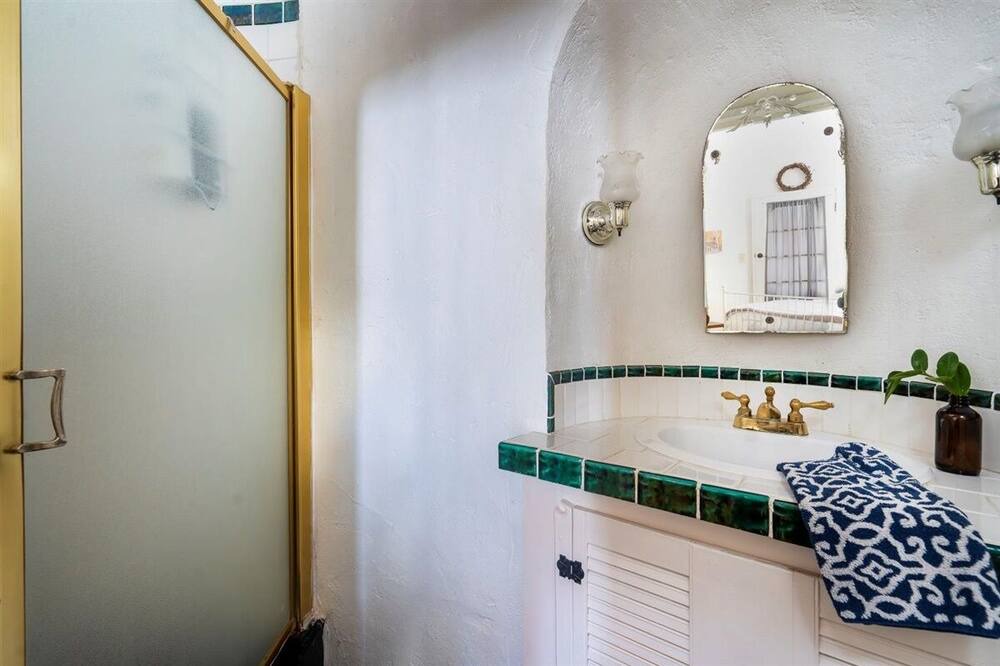 Photo of Bathroom in Val Verde