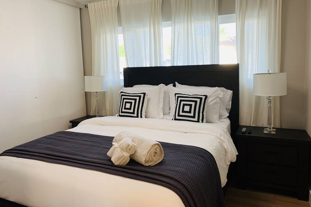 Photo of Bedroom in Allied Gardens
