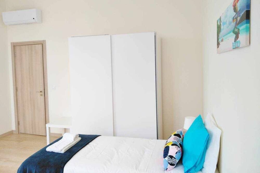 Photo of Bedroom in Oeiras