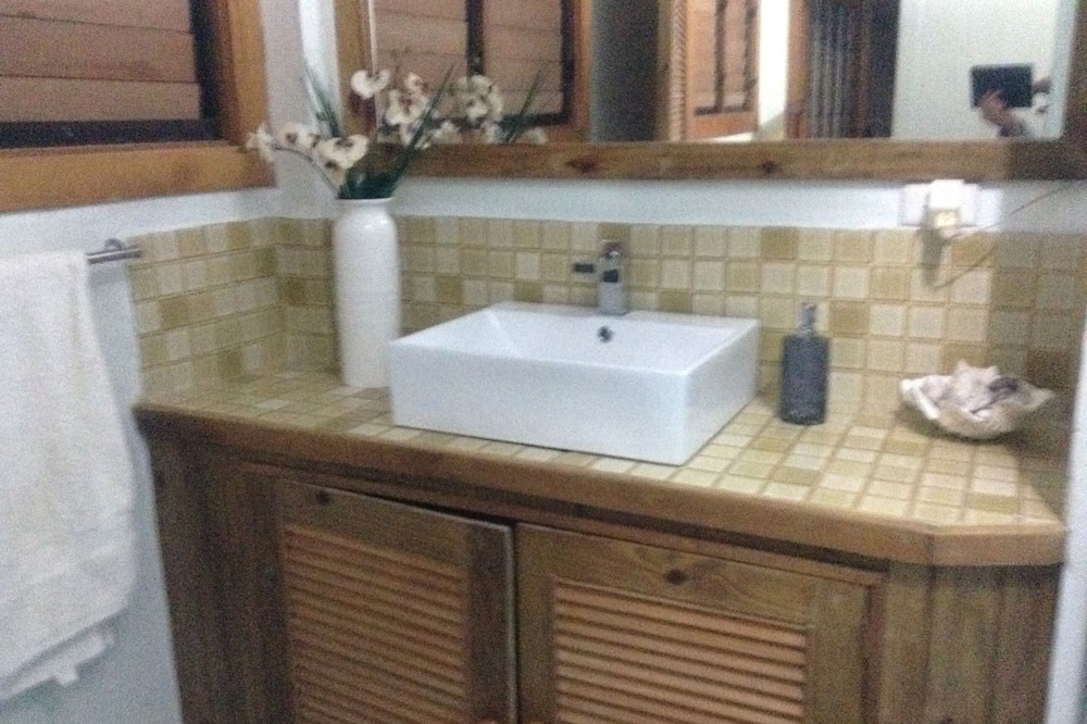 Photo of Bathroom in Pacific Harbour