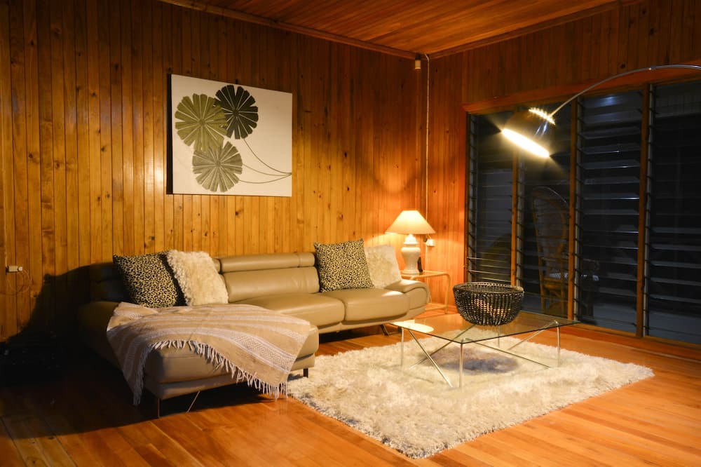 Photo of Livingroom in Pacific Harbour