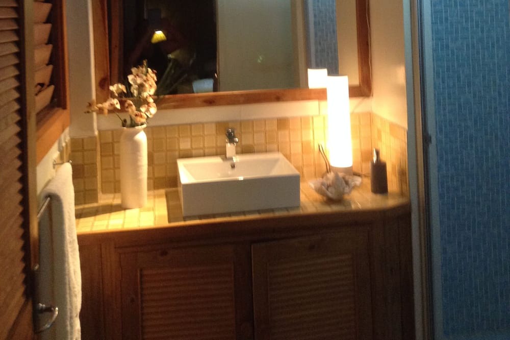 Photo of Bathroom in Pacific Harbour