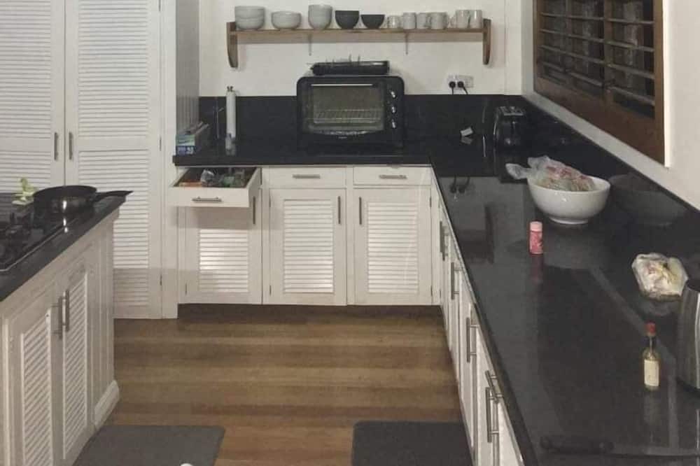 Photo of Kitchen in Pacific Harbour