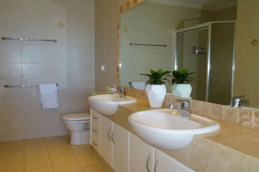 Photo of Bathroom in Runaway Bay