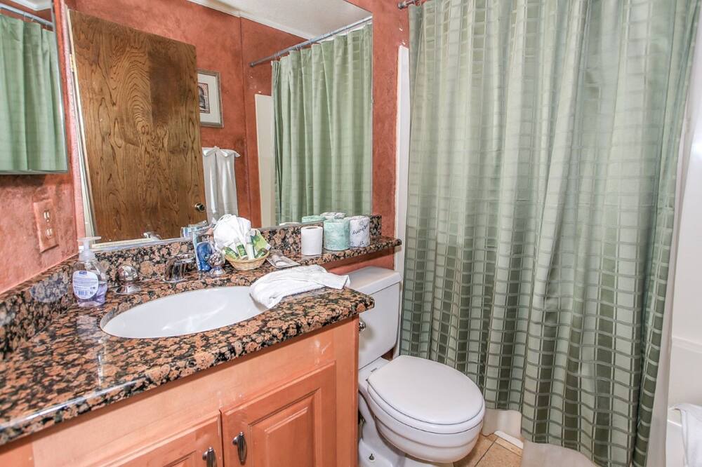 Photo of Bathroom in Boulder Bay