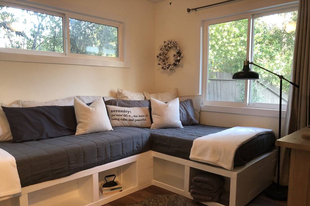 Photo of Bedroom in Oak View