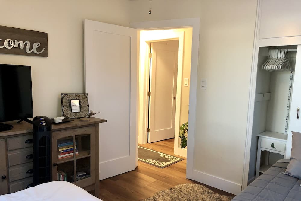 Photo of Bathroom in Oak View