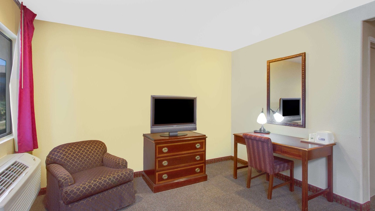 Photo of Livingroom in Coalinga