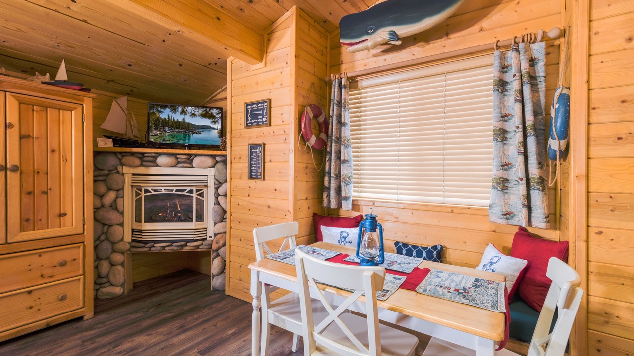 Photo of Bedroom in Tahoe Island