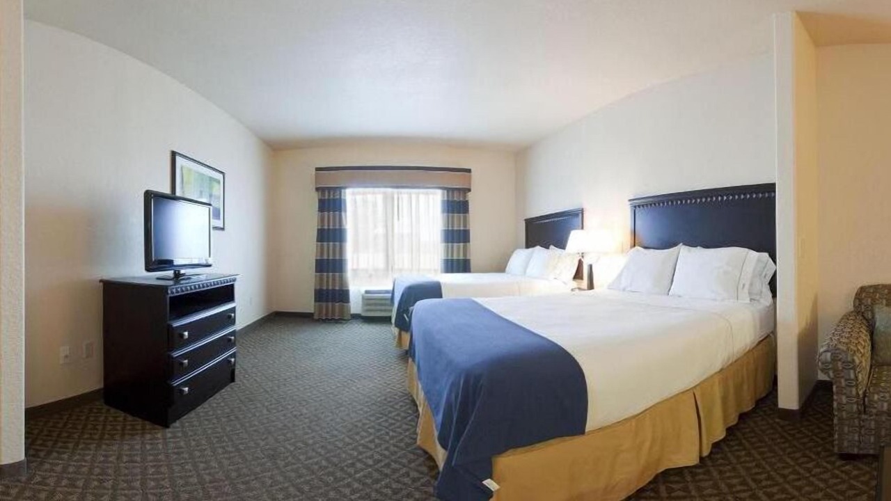 Photo of Bedroom in Delano