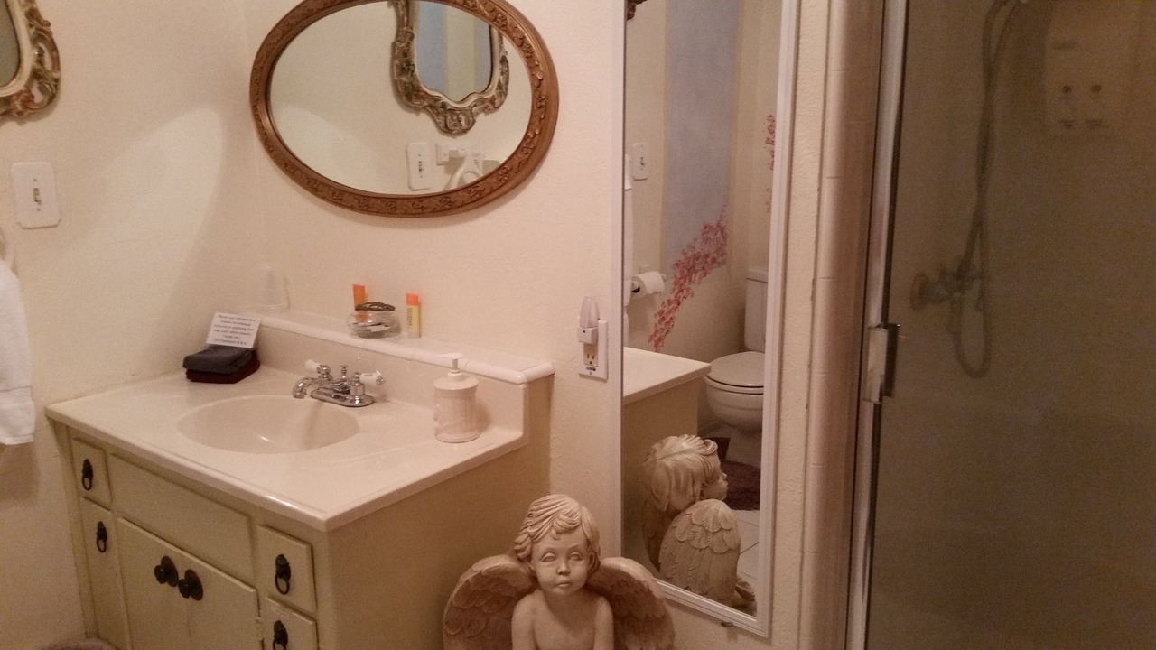 Photo of Bathroom in Lemon Cove