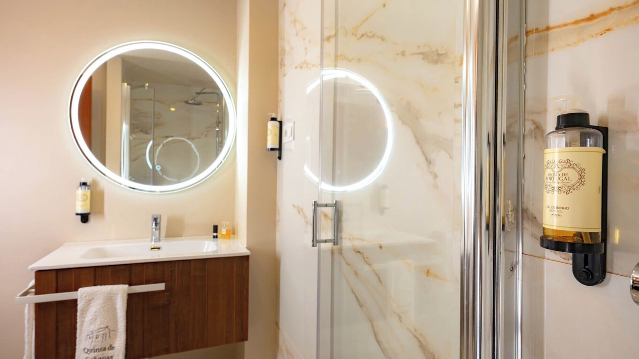 Photo of Bathroom in Sardoeira