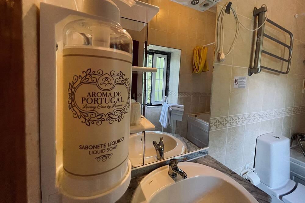 Photo of Bathroom in Guarda