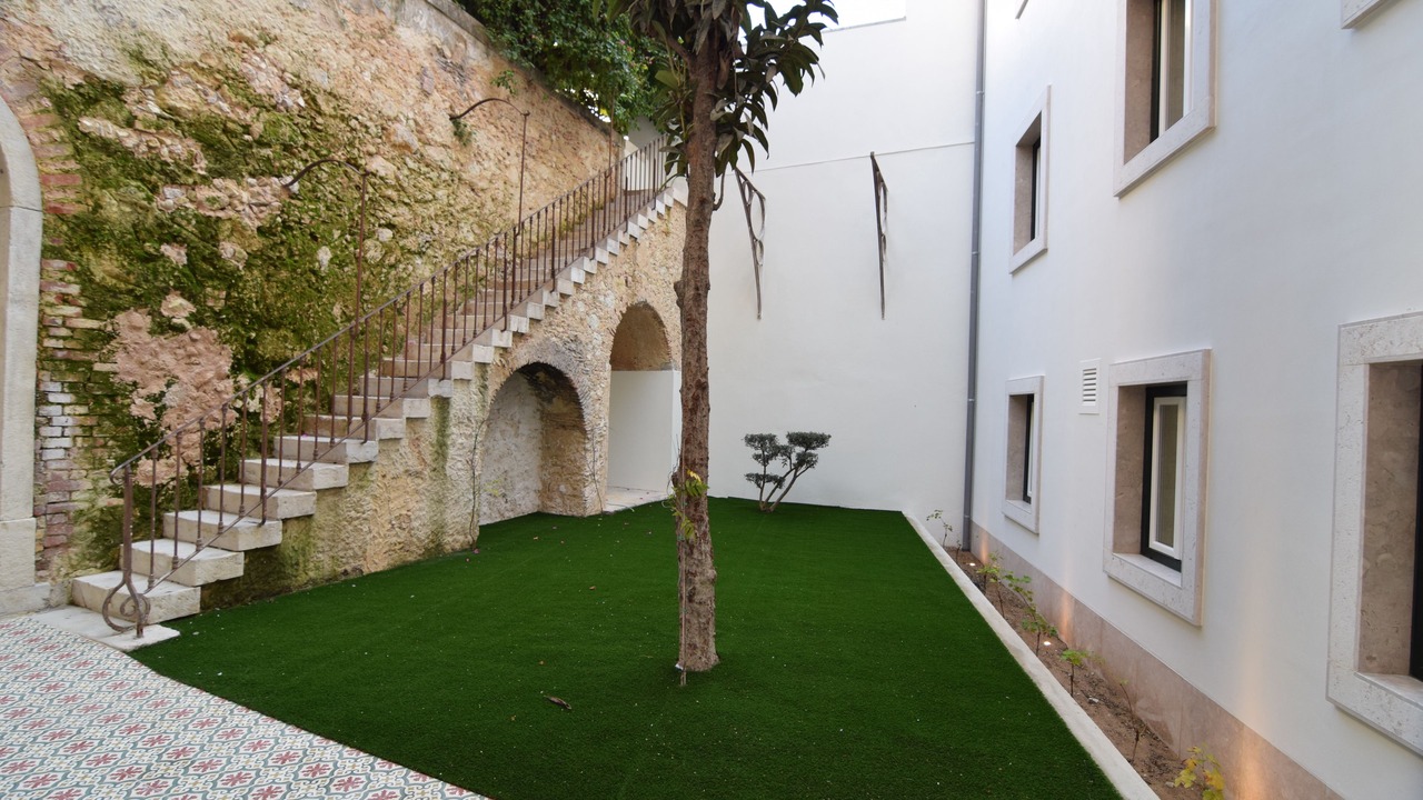 Photo of Patio Balcony in Baixa