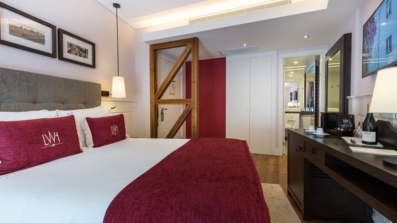 Photo of Bedroom in Baixa