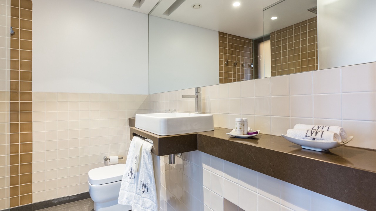 Photo of Bathroom in Baixa