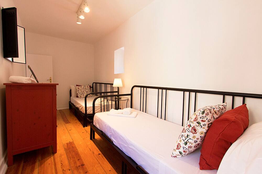 Photo of Bedroom in Baixa