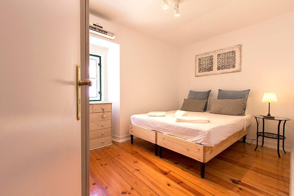 Photo of Bedroom in Baixa