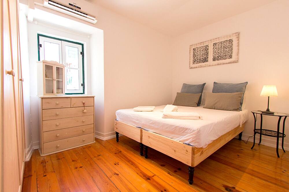 Photo of Bedroom in Baixa
