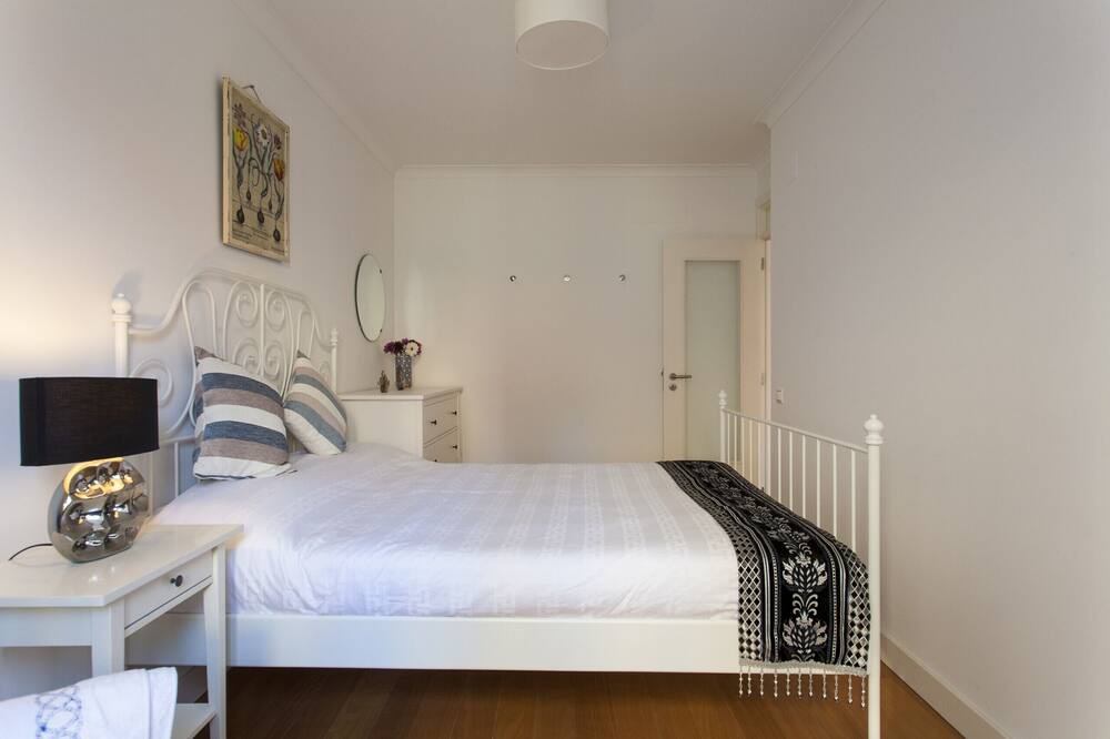 Photo of Bedroom in Baixa