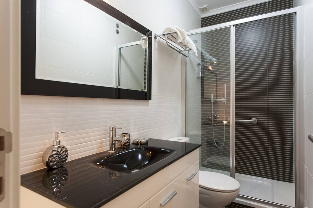 Photo of Bathroom in Baixa