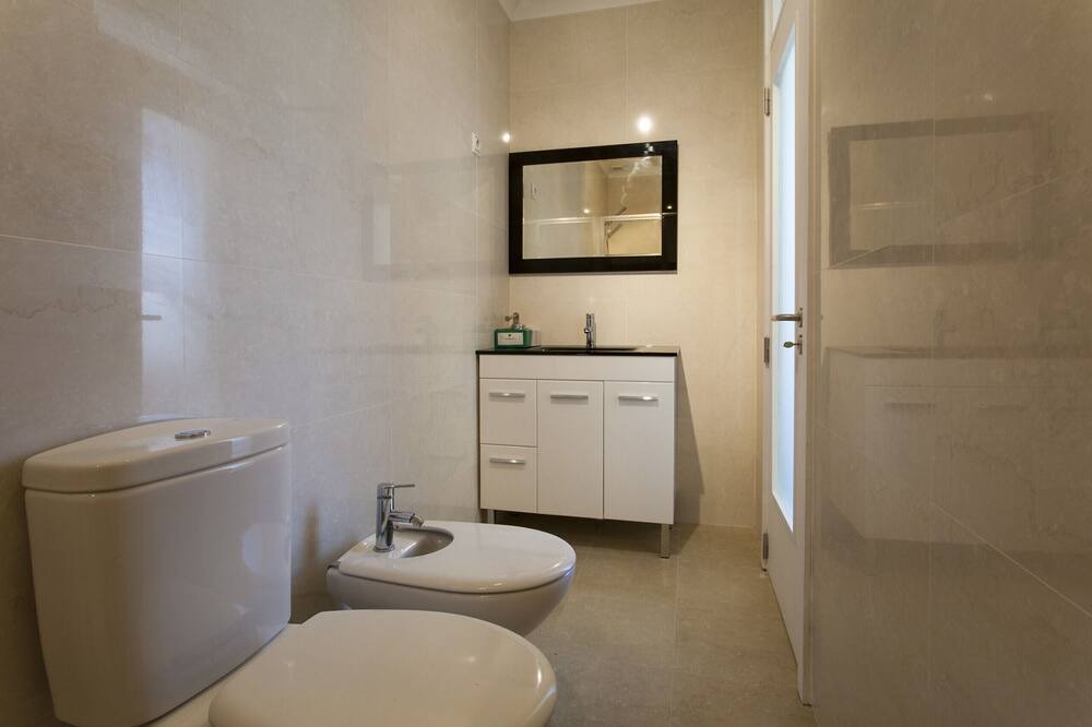 Photo of Bathroom in Baixa
