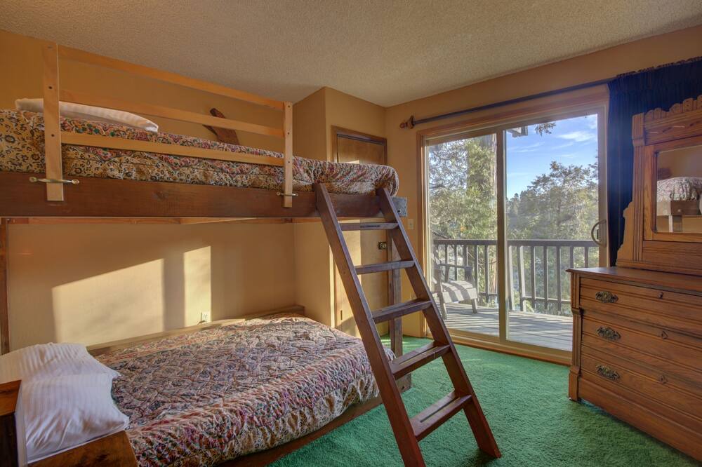 Photo of Bedroom in Blue Jay