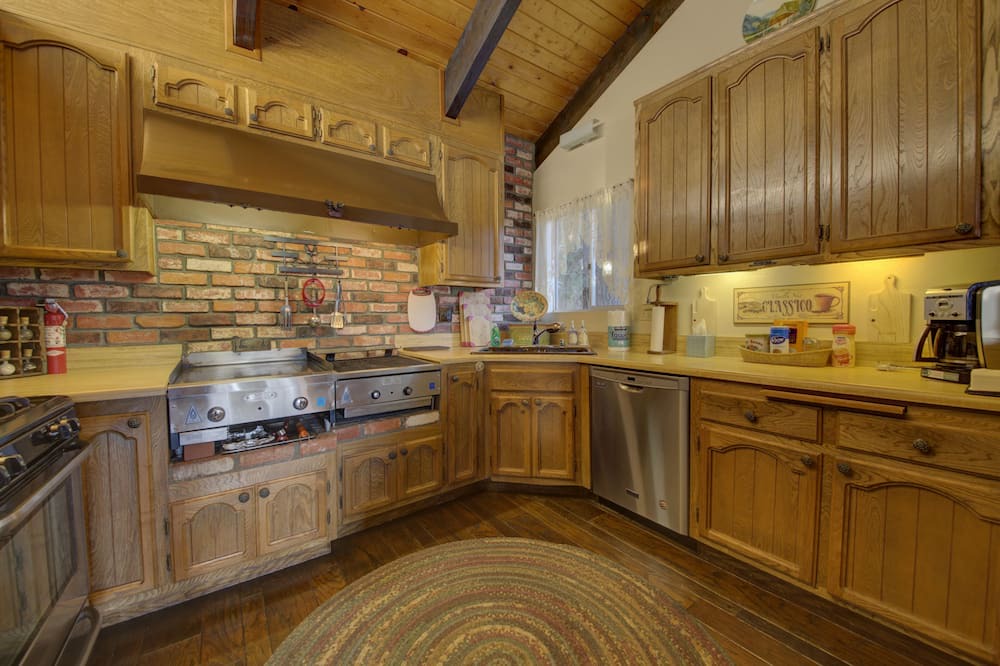 Photo of Kitchen in Blue Jay