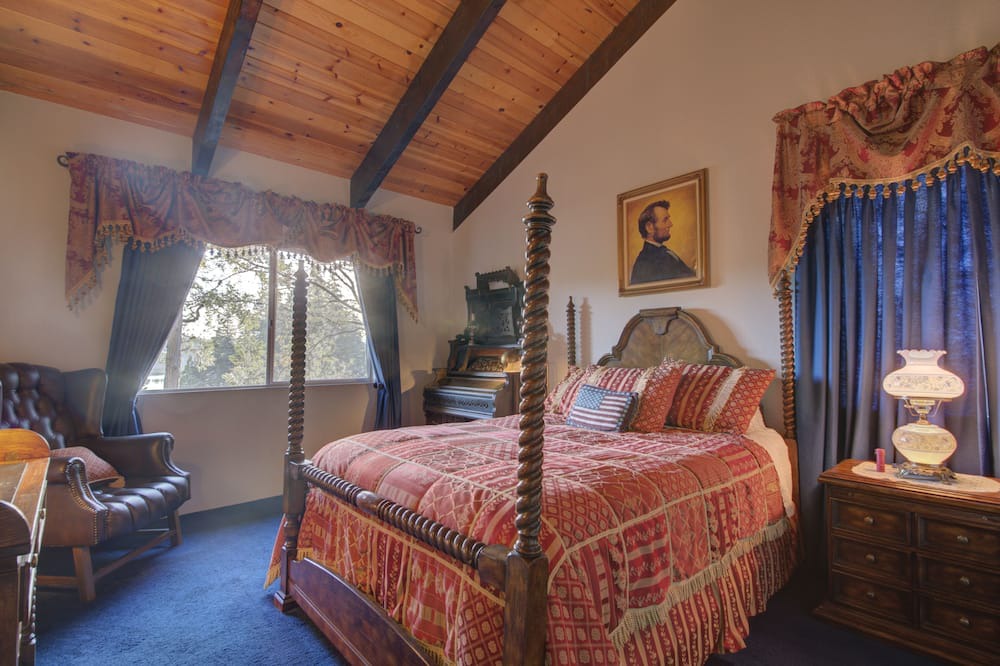 Photo of Bedroom in Blue Jay