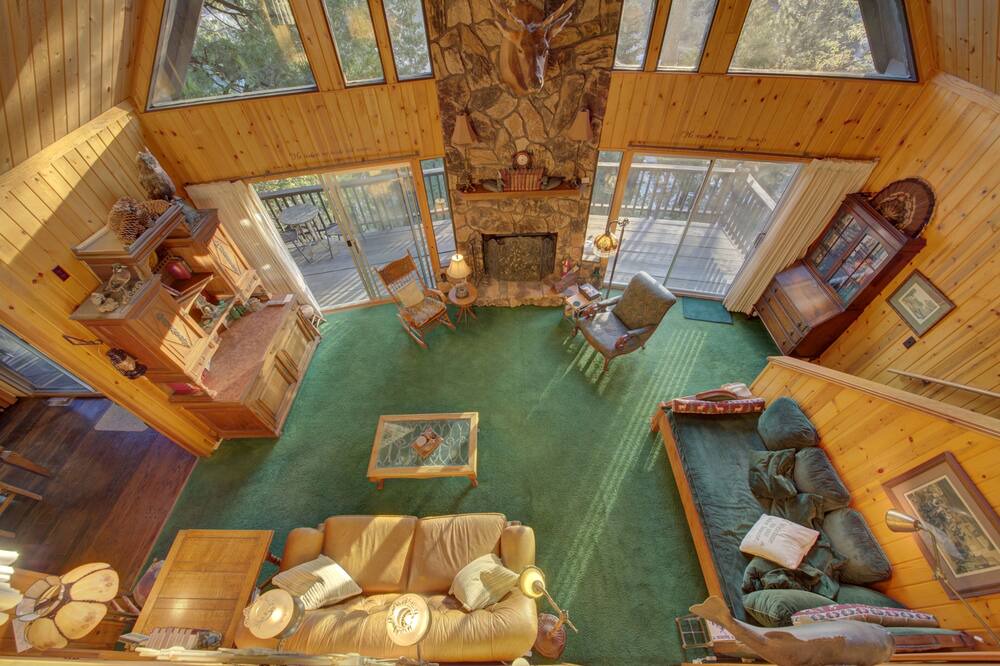 Photo of Livingroom in Blue Jay