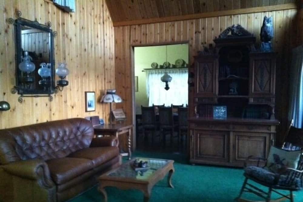 Photo of Livingroom in Blue Jay